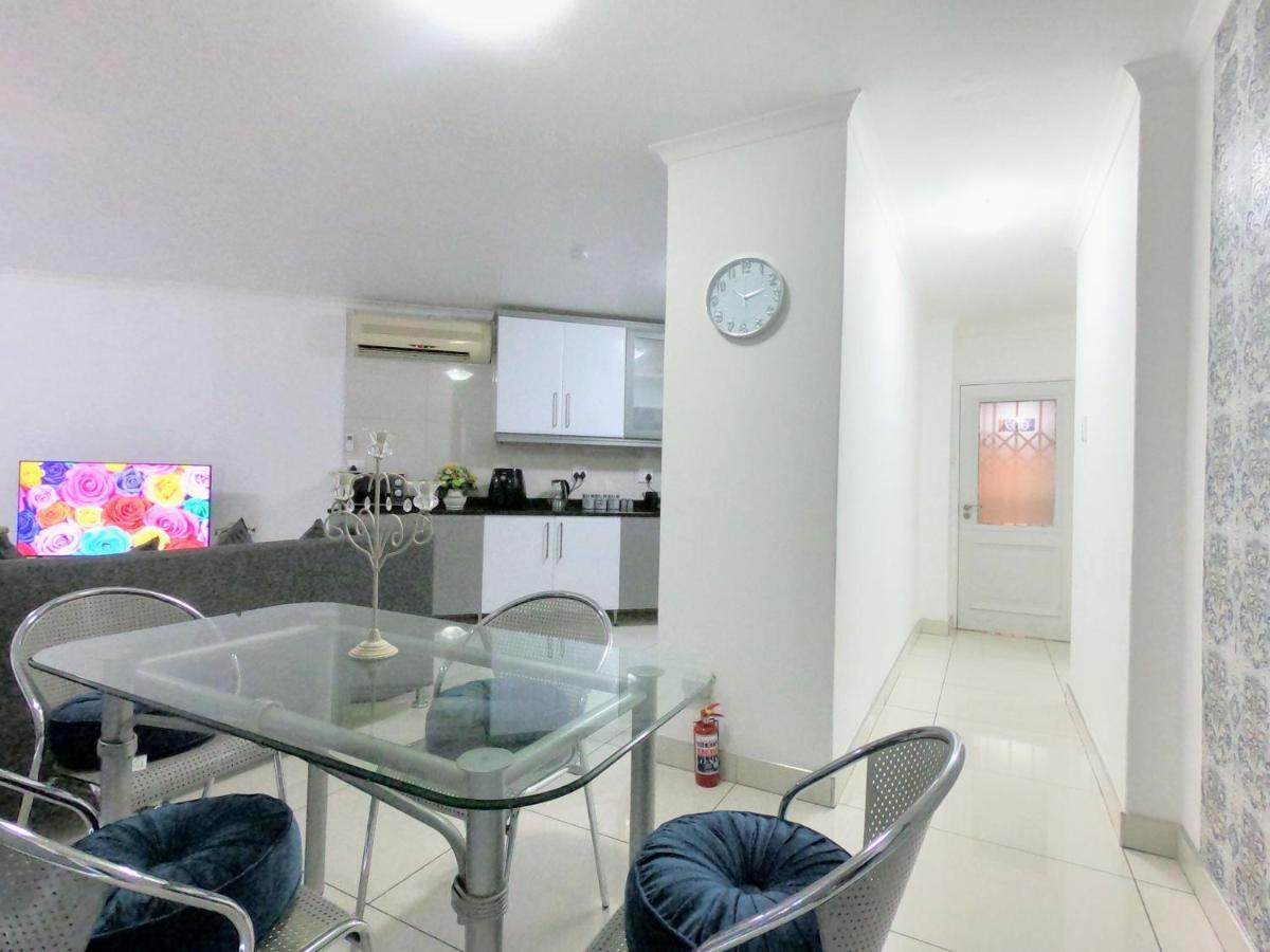 דורבן Stunning 2 Bed - Rooftop Braai Area - Sunset Views מראה חיצוני תמונה