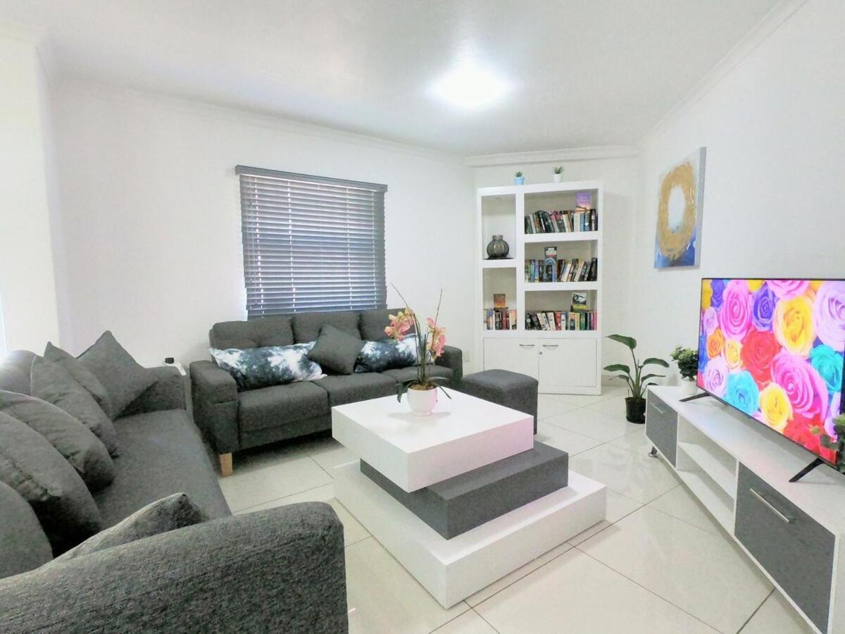 דורבן Stunning 2 Bed - Rooftop Braai Area - Sunset Views מראה חיצוני תמונה