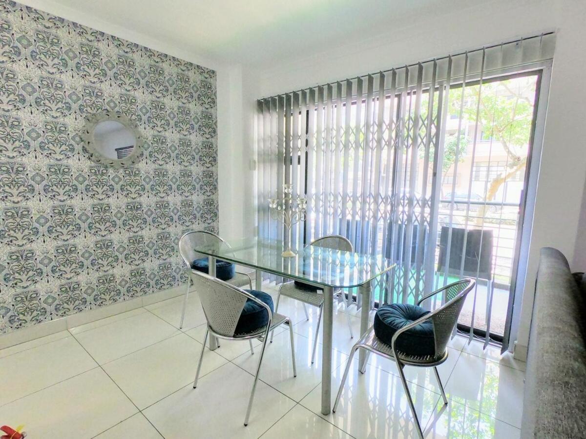 דורבן Stunning 2 Bed - Rooftop Braai Area - Sunset Views מראה חיצוני תמונה